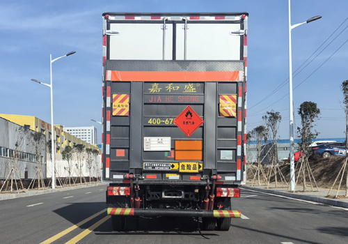 匯力威牌VVV5043XRQHFC6易燃氣體廂式運輸車公告圖片