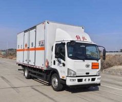 爆破器材运输车