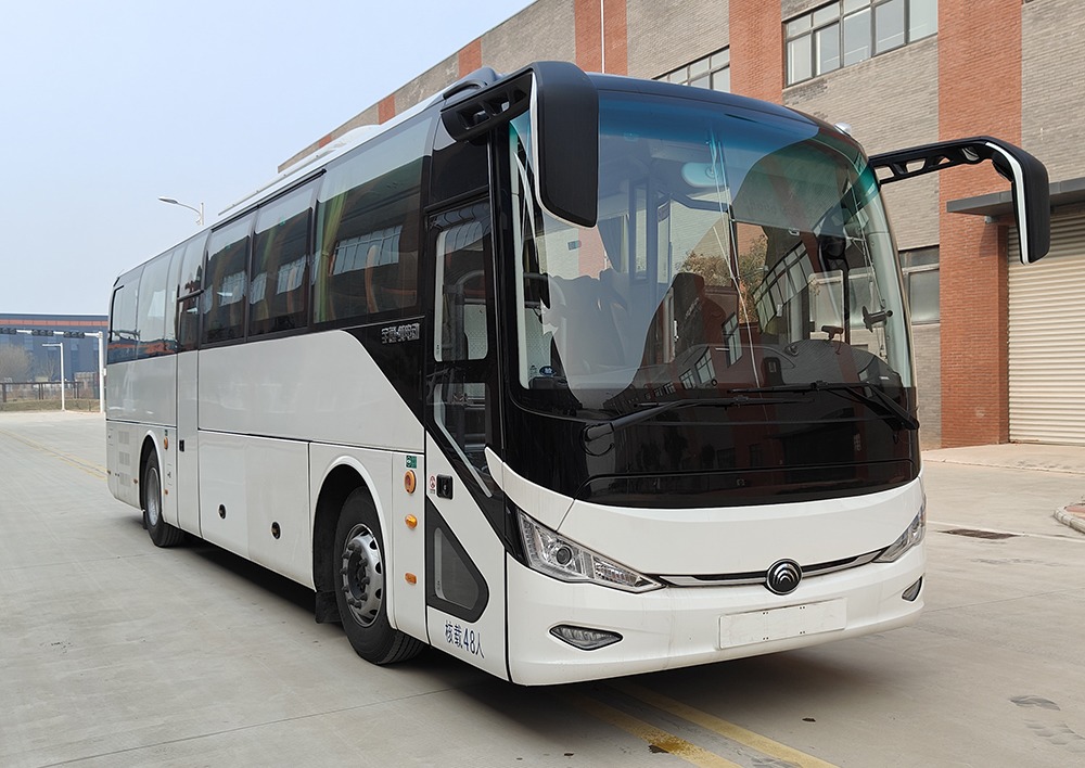 宇通牌11米24-52座纯电动客车(ZK6116BEVQY15)