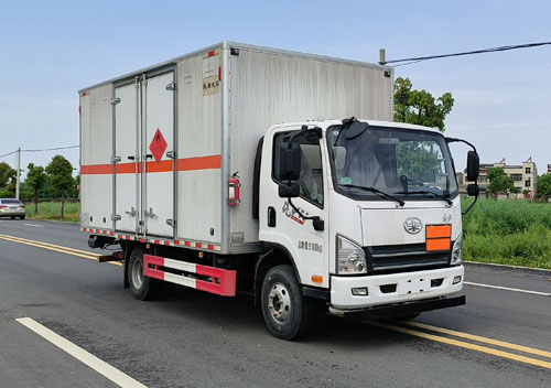百捷牌QYY5091XRQCA6易燃气体厢式运输车