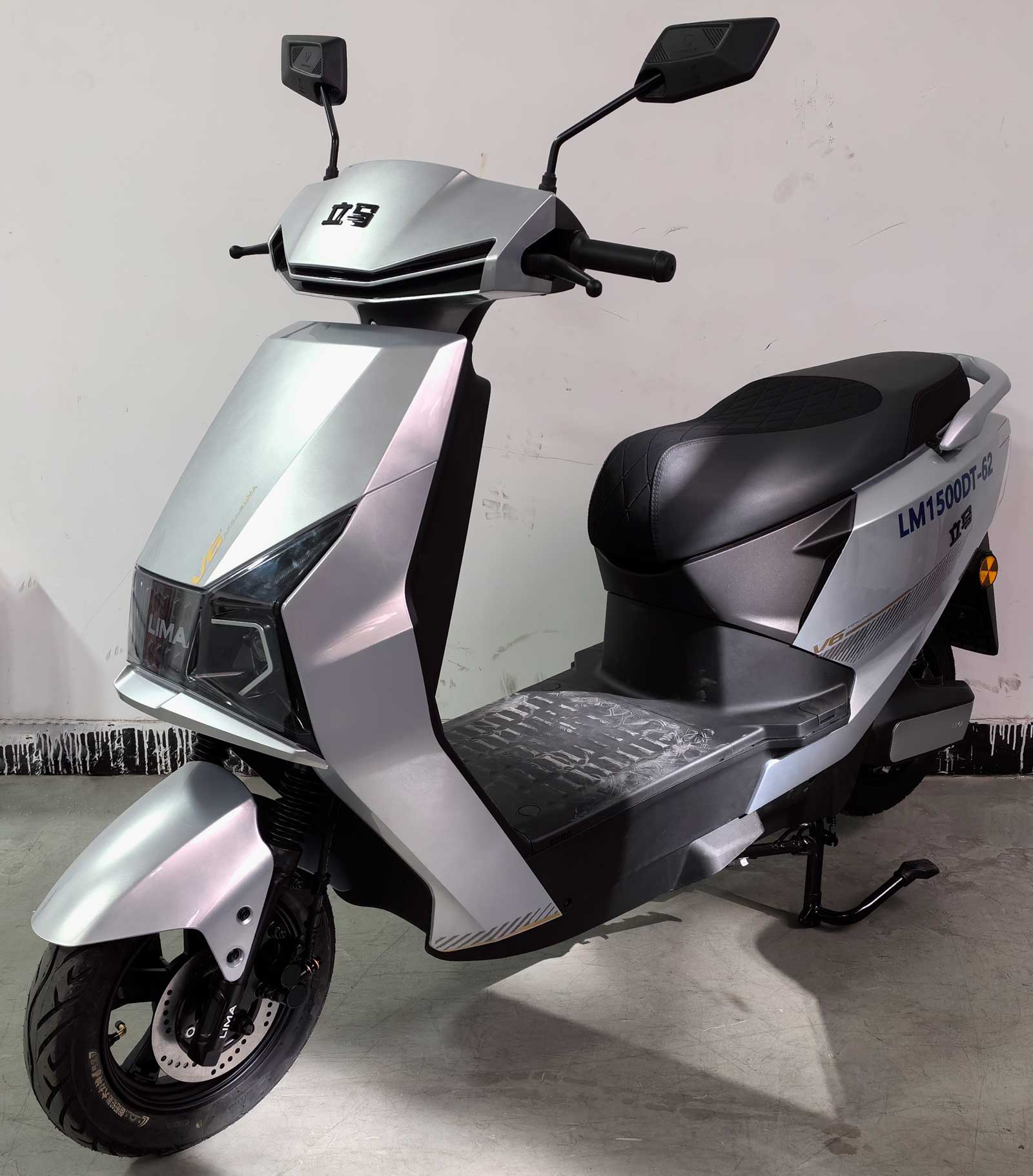 电动两轮摩托车