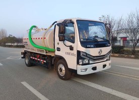 吸粪车