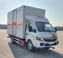 爆破器材运输车