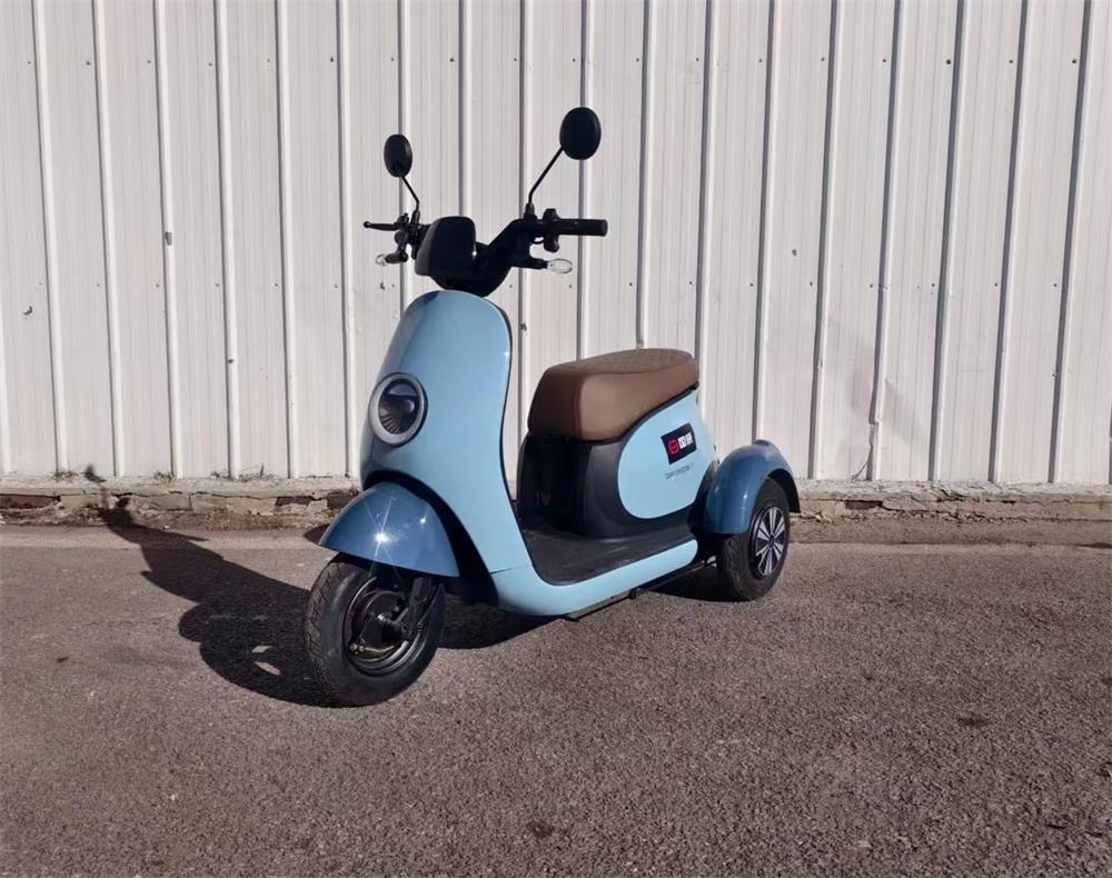 电动正三轮摩托车