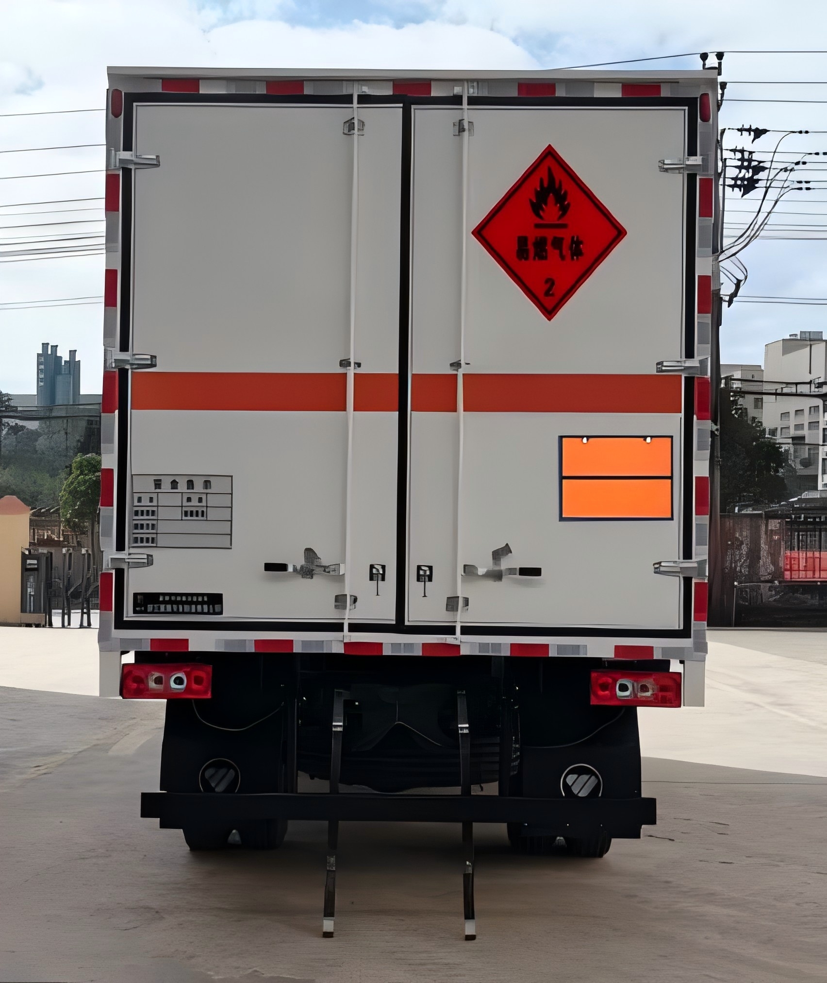 嘉汽牌JTQ5120XRQB6易燃?xì)怏w廂式運(yùn)輸車公告圖片