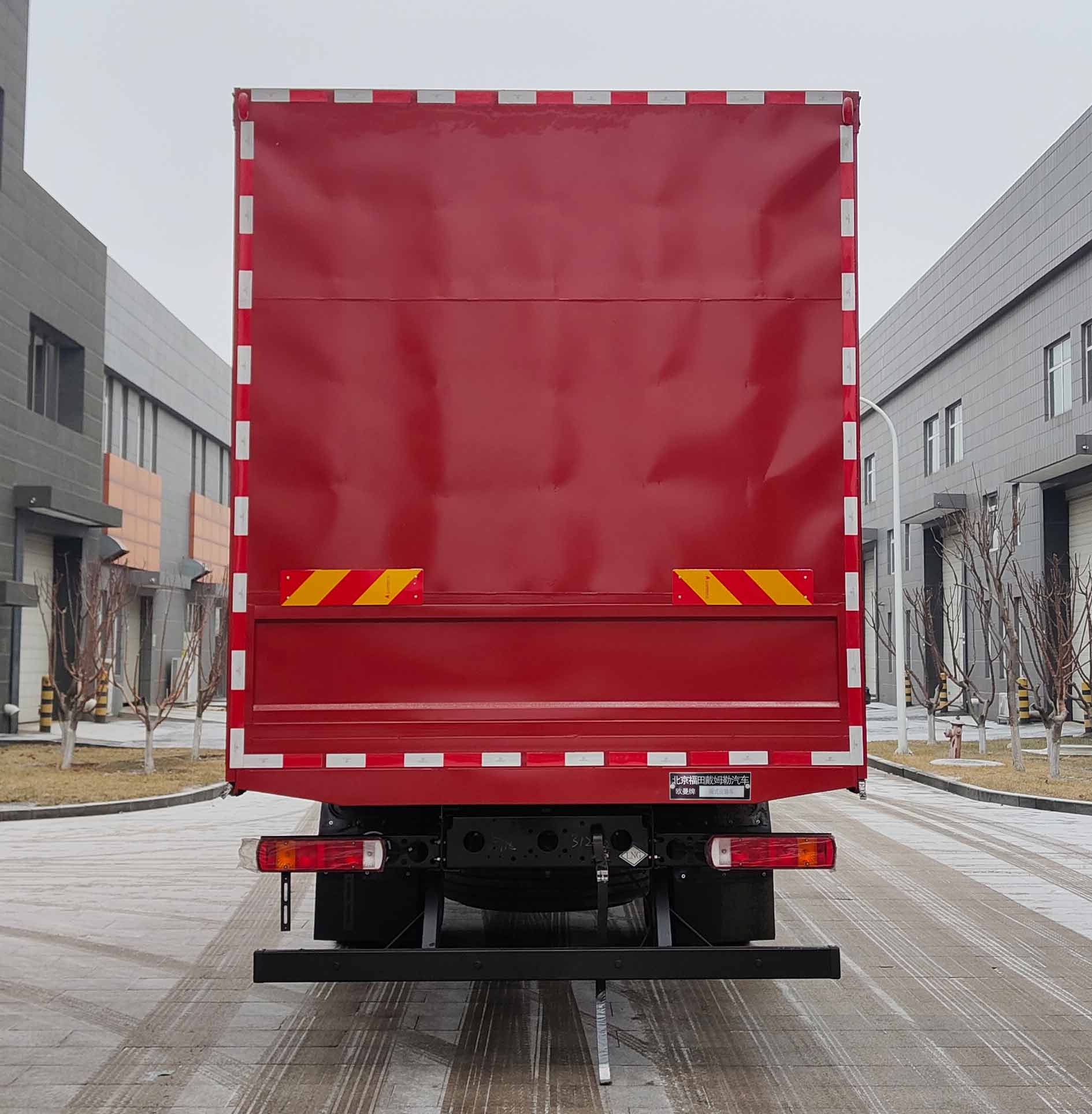 歐曼牌BJ5251XXYL6HPS-01廂式運(yùn)輸車公告圖片