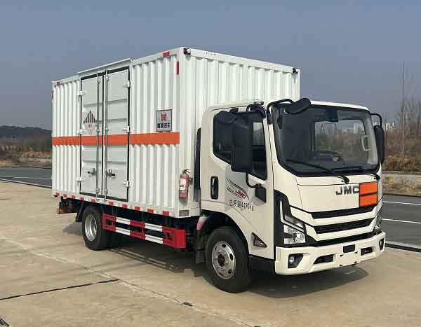 襄鑫鼎牌XDV5044XZWJ6杂项危险物品厢式运输车