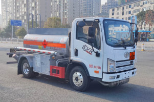 加油车