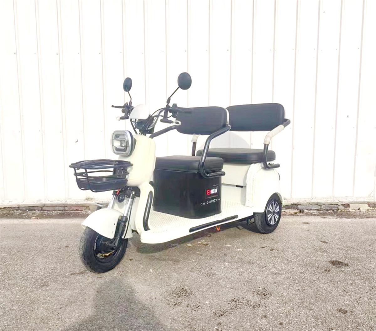 电动正三轮摩托车