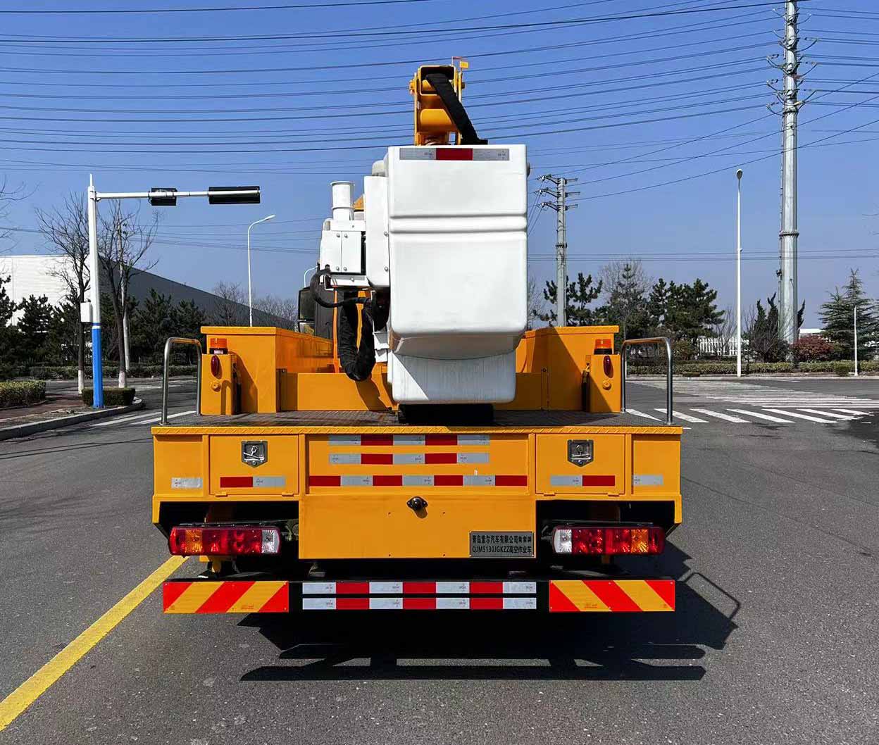 青索牌QJM5130JGKZZ高空作業(yè)車公告圖片