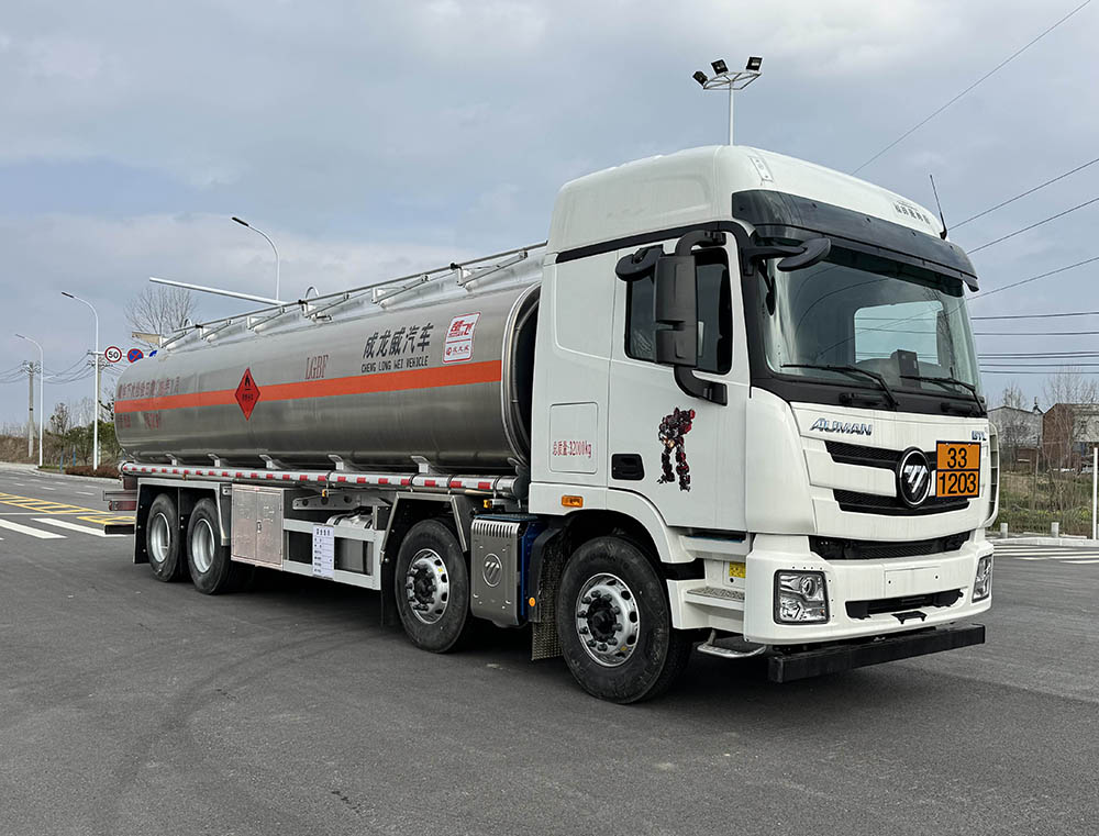 楚飞牌CLQ5320GYY6BJA铝合金运油车