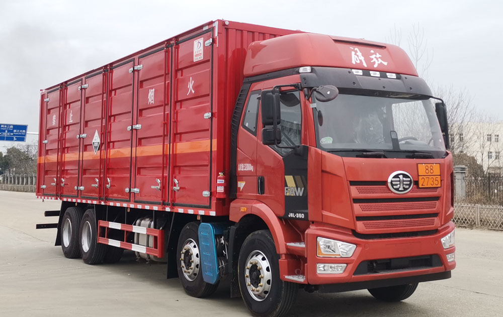 大力牌DLQ5322XFWCA6腐蚀性物品厢式运输车
