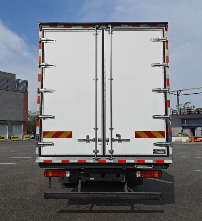 歐曼牌BJ5161XLCY6AKL-01冷藏車公告圖片