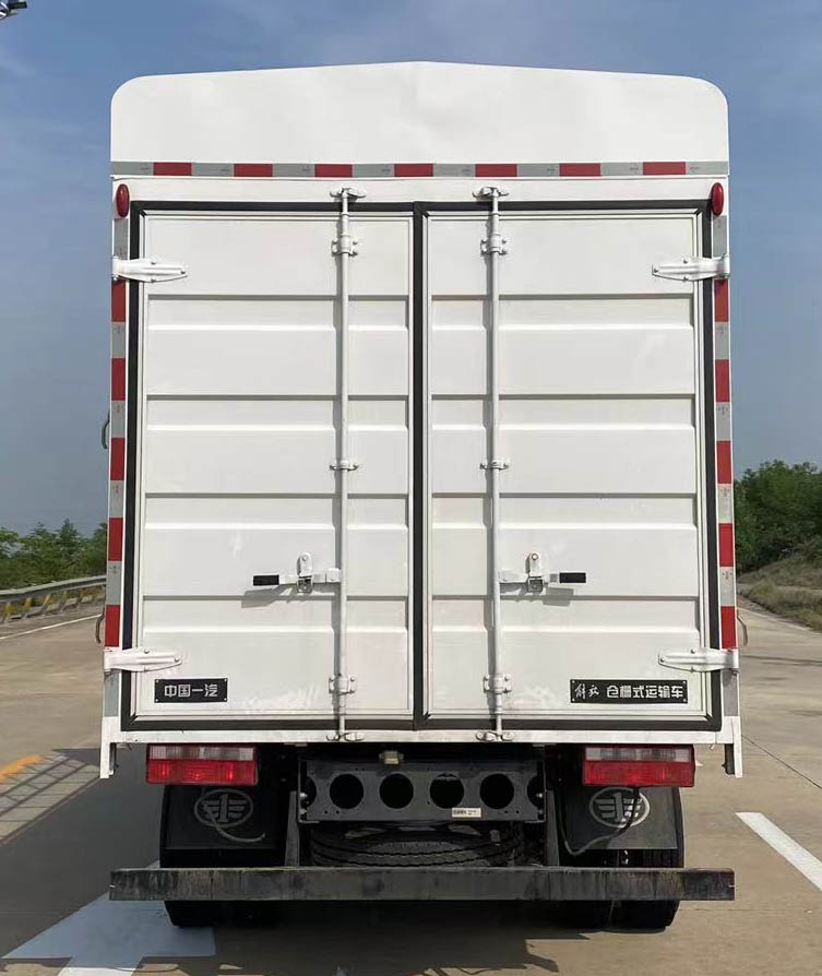 解放牌CA5070CCYP40K1L2E6PHEVA84插電式混合動(dòng)力倉柵式運(yùn)輸車公告圖片