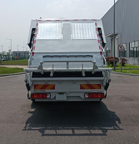 普罗科牌BJ5185ZYSEV-P1纯电动压缩式垃圾车公告图片