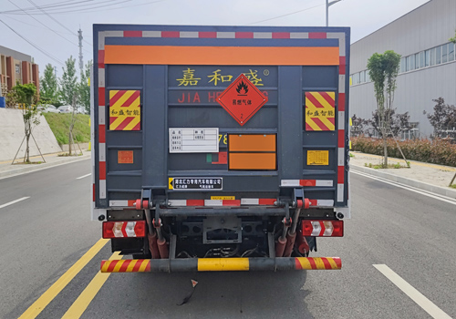 汇力威牌VVV5045TQPHFC6气瓶运输车公告图片