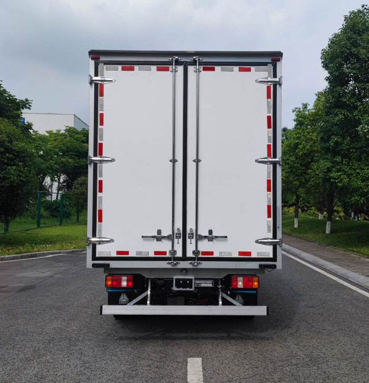 豪沃牌ZZ5047XLCH3414Z145BEV96純電動(dòng)冷藏車公告圖片