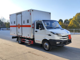 爆破器材运输车