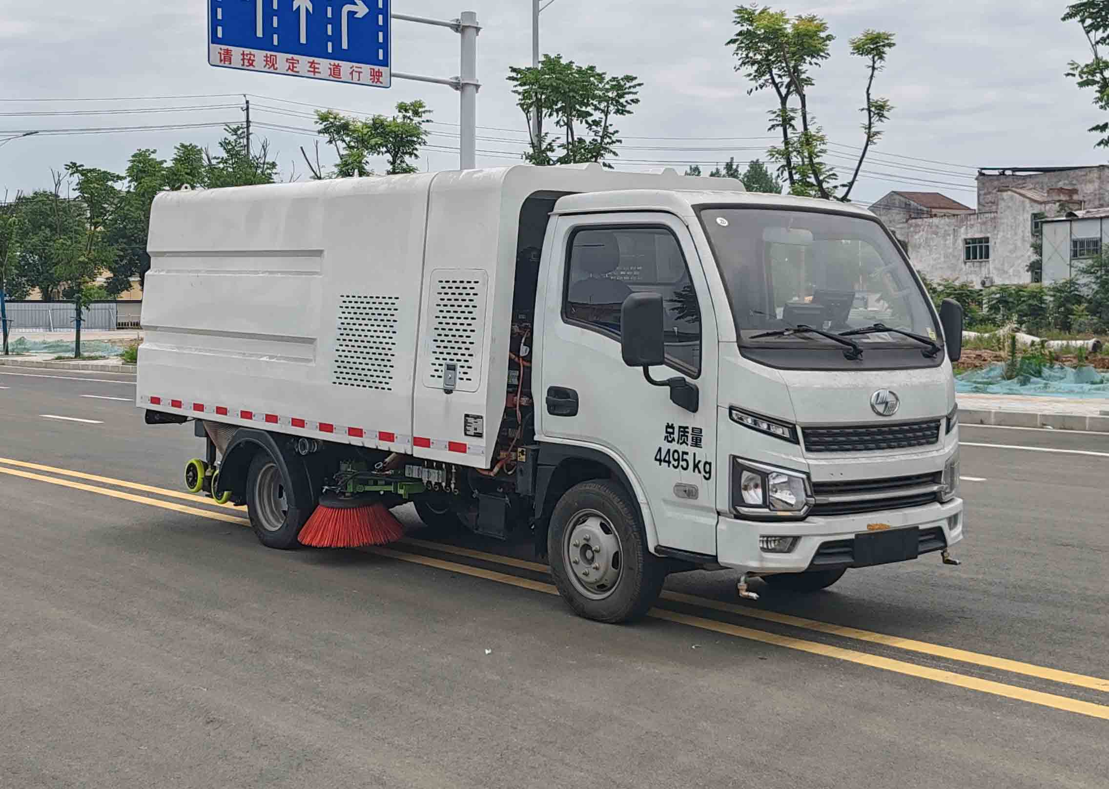 瑞雅晟牌RRR5047TXSSEV纯电动洗扫车