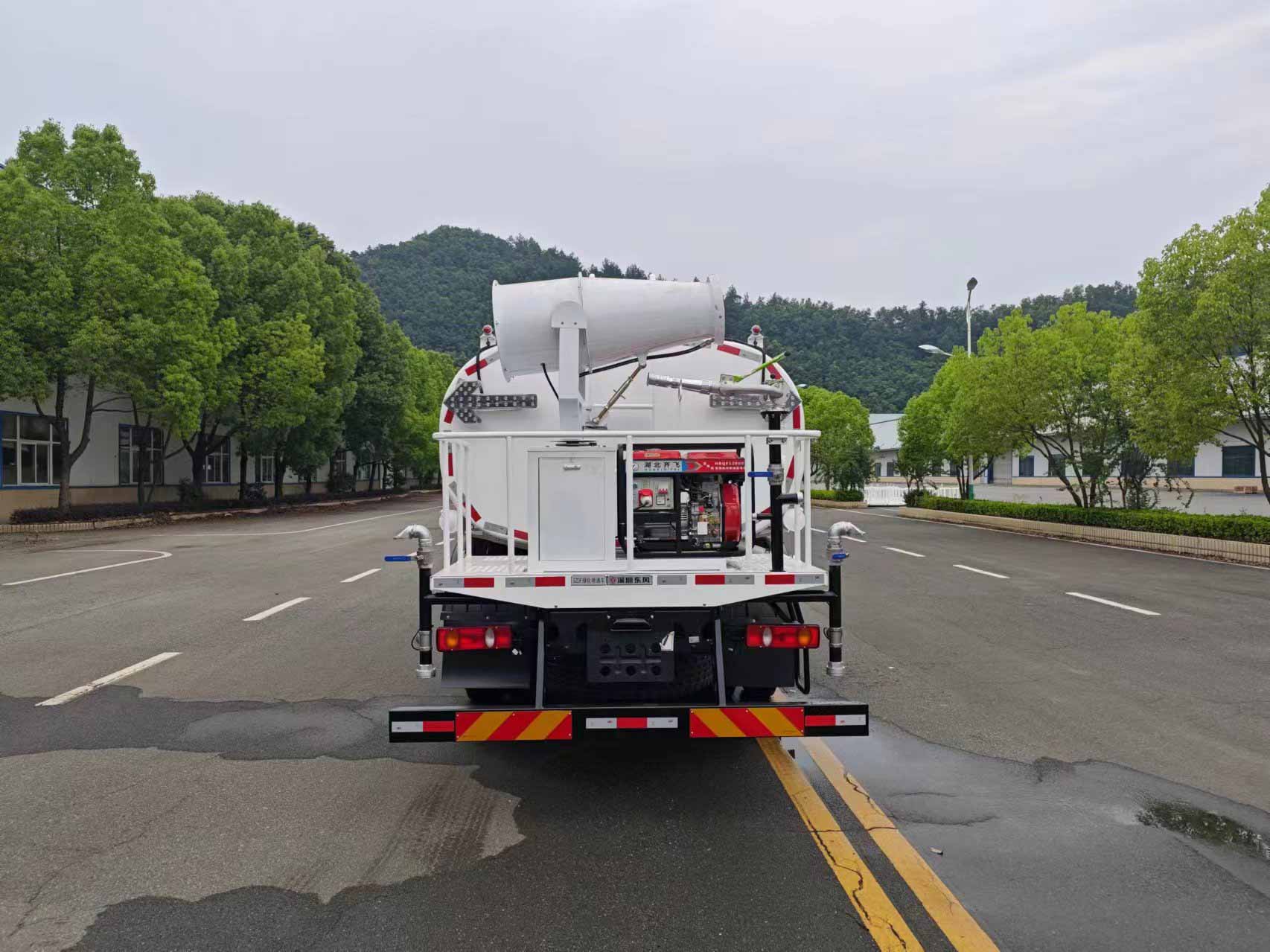 東風(fēng)牌EQ5166GPSSEH6綠化噴灑車公告圖片