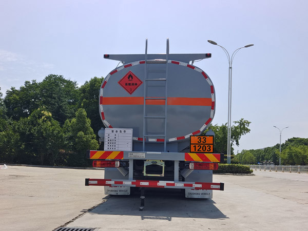 楚勝牌CSC5326GYYCA6運油車公告圖片