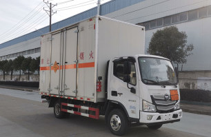 爆破器材运输车
