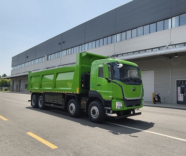 宇通牌 585马力 前四后八 纯电动自卸汽车(ZKH3312P6BEV11)