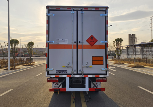 匯力威牌VVV5041XRQCA6易燃?xì)怏w廂式運輸車公告圖片