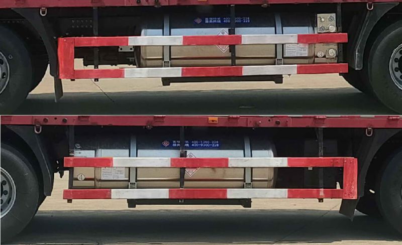 東風(fēng)牌DFH5310CCYC3倉(cāng)柵式運(yùn)輸車(chē)公告圖片