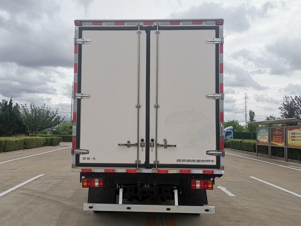 藍(lán)擎牌YTQ5042XLCKJEV341-LQ純電動(dòng)冷藏車公告圖片
