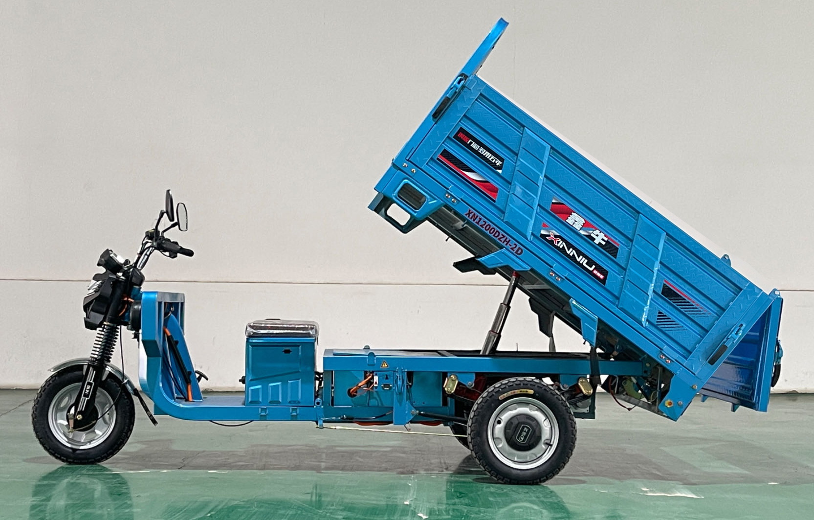 鑫牛牌XN1200DZH-2D电动正三轮摩托车公告图片