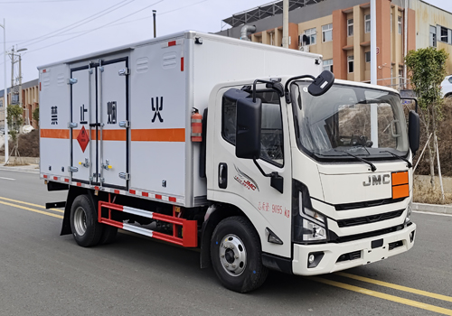 汇力威牌VVV5090XRYJX6易燃液体厢式运输车