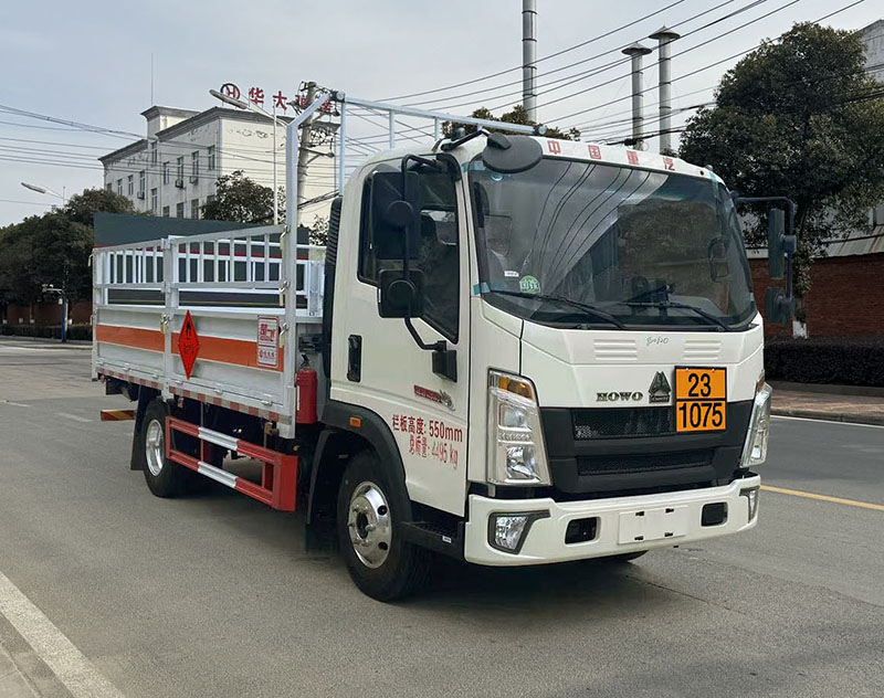 CLQ5047TQP6ZZ型气瓶运输车图片