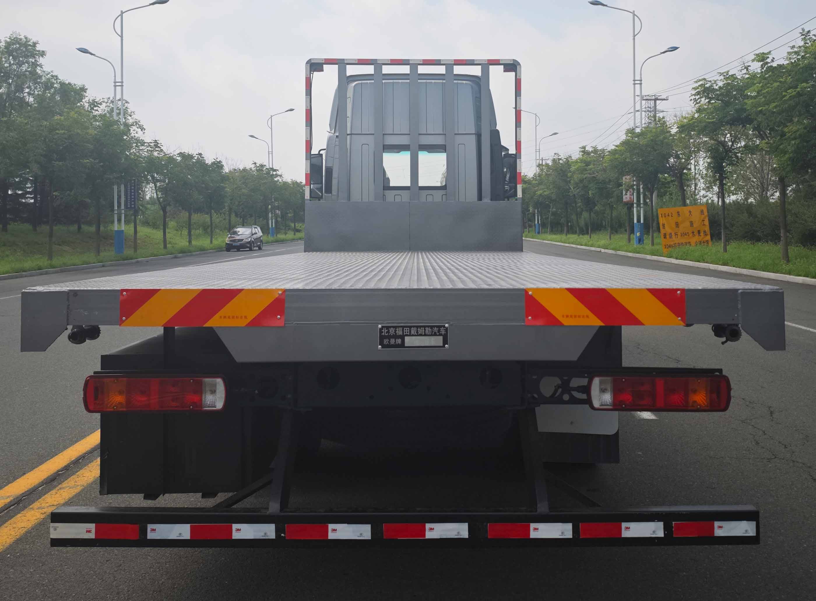 歐曼牌BJ5181TPBY6AKL-01平板運(yùn)輸車公告圖片