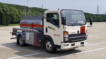 加油车