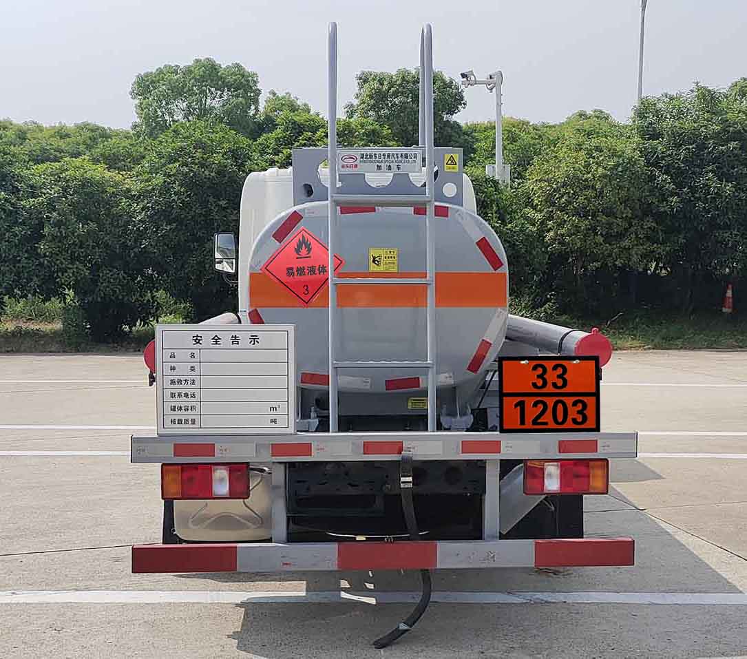 新東日牌YZR5047GJYZ6Q加油車公告圖片