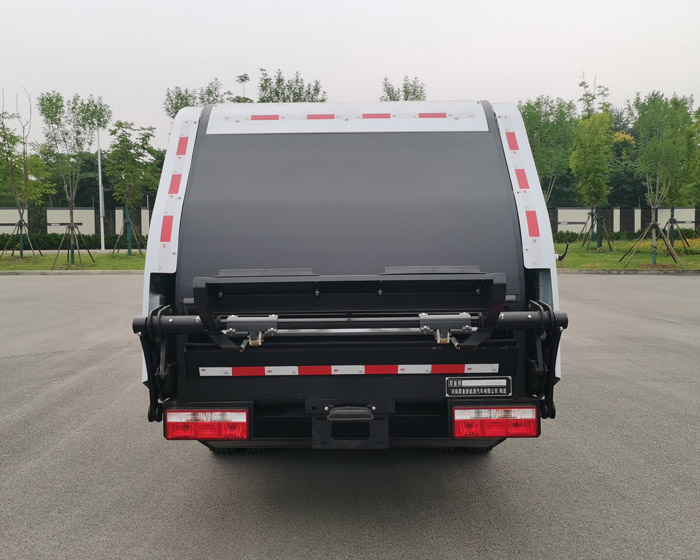 犀重牌AXZ5101ZYSDFBEV純電動壓縮式垃圾車公告圖片