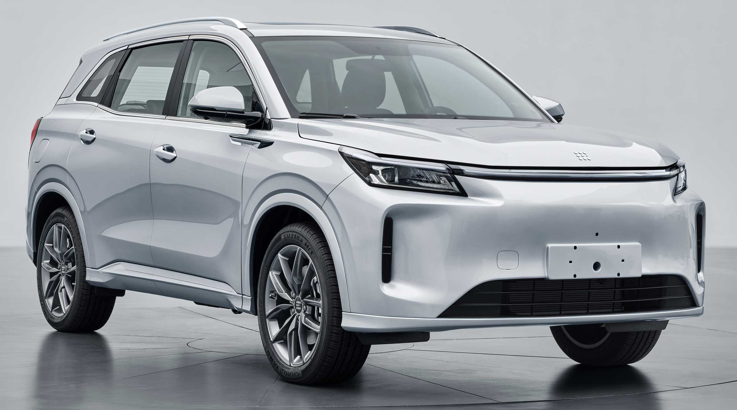 赛力斯蓝电牌4.8米5座插电式混合动力多用途乘用车(DXK6481AS4PHEVH)
