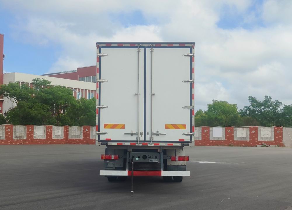 汕德卡牌ZZ5256XLCV56CHF1L冷藏車(chē)公告圖片