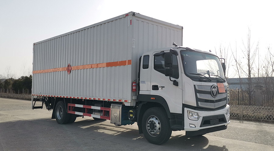 大力牌DLQ5183XRYBJ6易燃液体厢式运输车