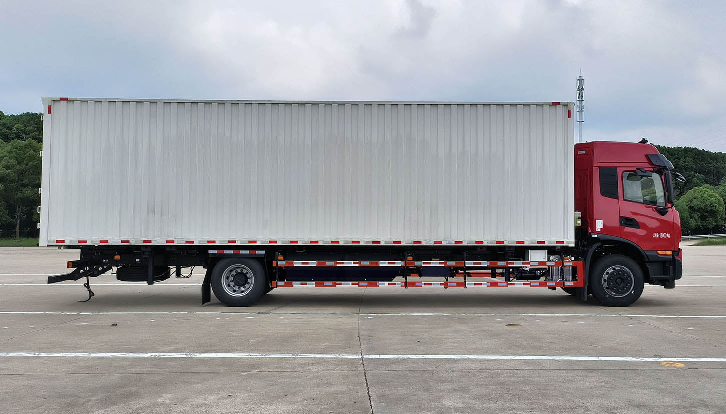 東風(fēng)牌DFV5182ZKXGP6N車(chē)廂可卸式汽車(chē)公告圖片