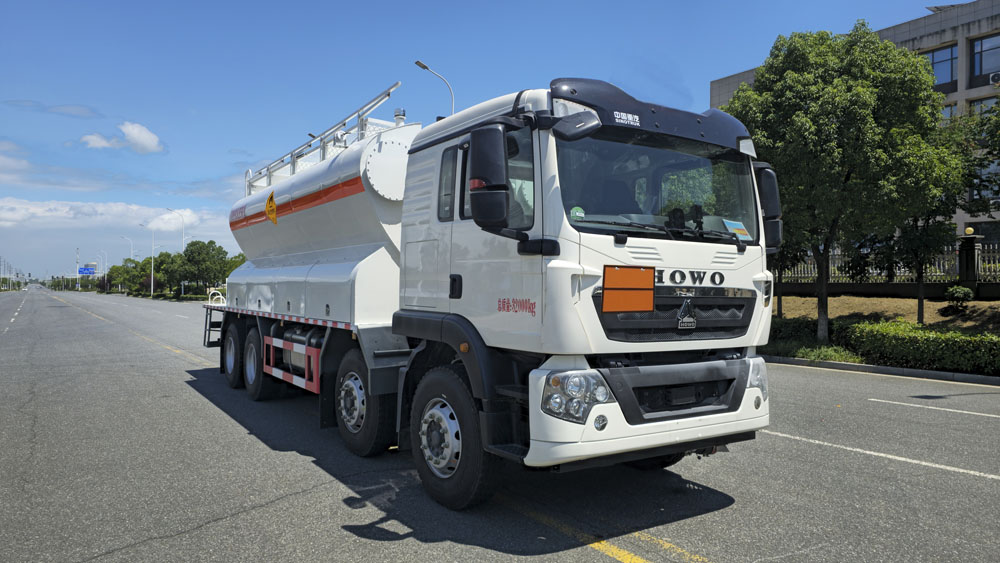STD5325THRZ6型现场混装乳化炸药车图片