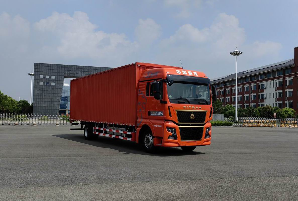 汕德卡牌ZZ5186XYKN711HF1翼开启厢式车