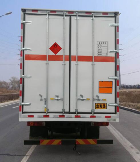 龍帝牌CSL5180XRYE6Q易燃液體廂式運(yùn)輸車公告圖片