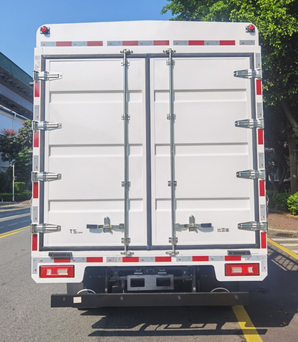 比亞迪牌BYD5040CCYHEV41插電式增程混合動力倉柵式運輸車公告圖片