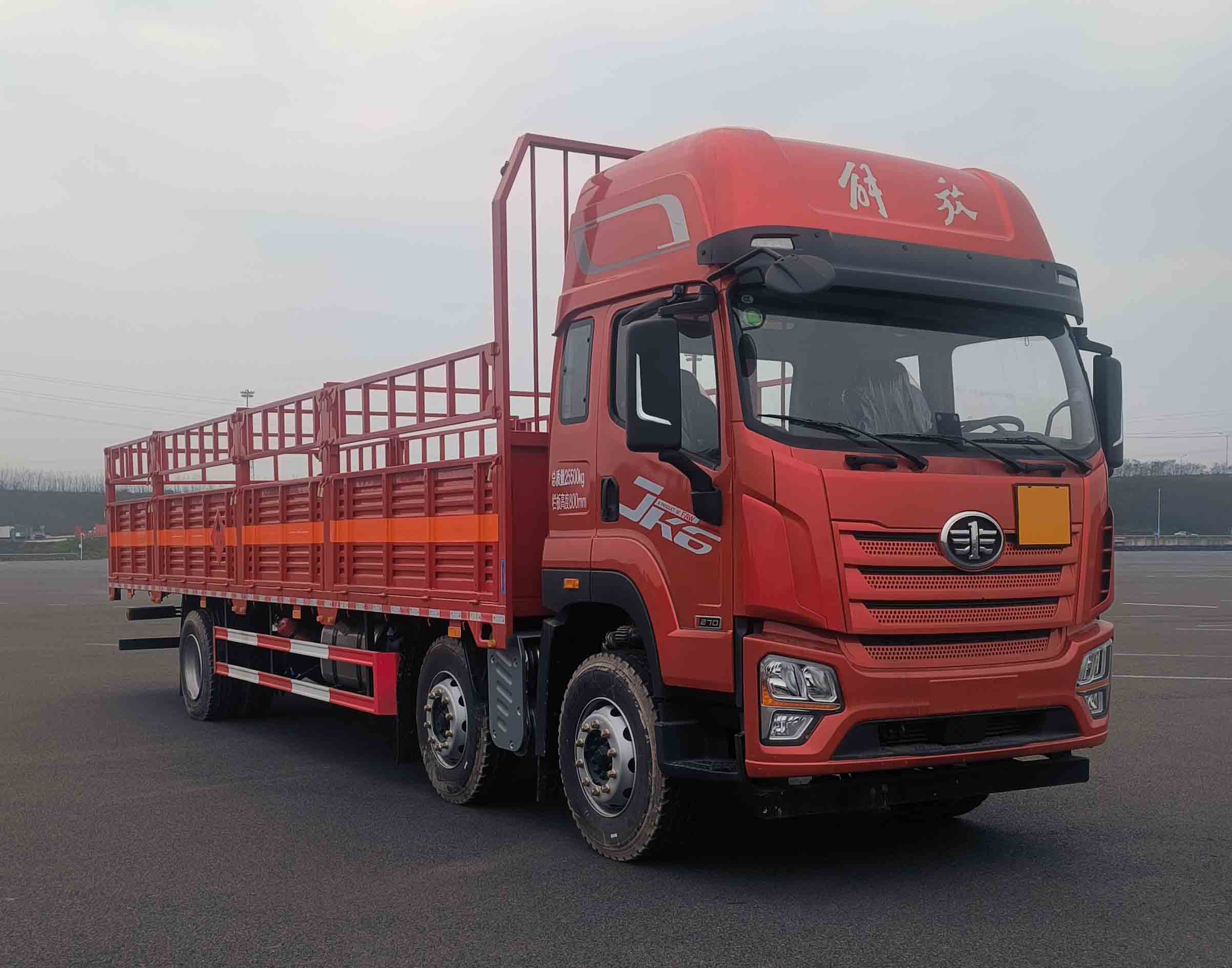 CA5265TQPP28K2L4T3E6A81型气瓶运输车图片