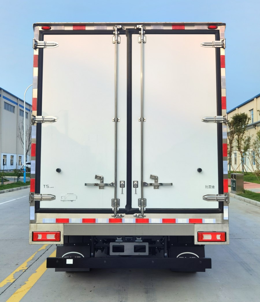 比亞迪牌BYD5040XLCHEV41插電式增程混合動力冷藏車公告圖片