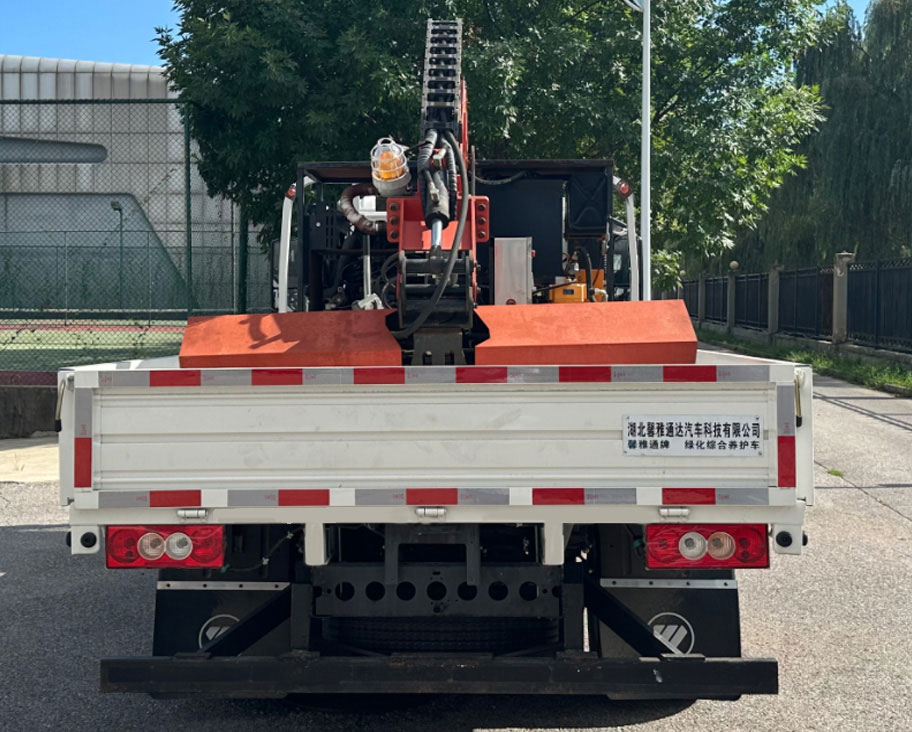 馨雅通牌ZXN5048TYHBJ6綠化綜合養(yǎng)護(hù)車公告圖片