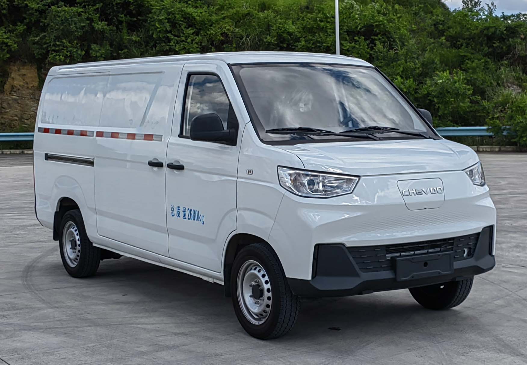 GK5030XXYBEV06型纯电动厢式运输车图片