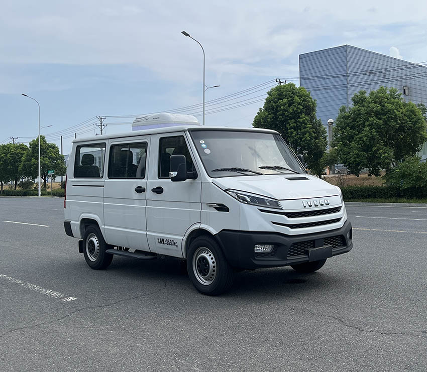 旭知牌XLA5041XYBNJ运兵车